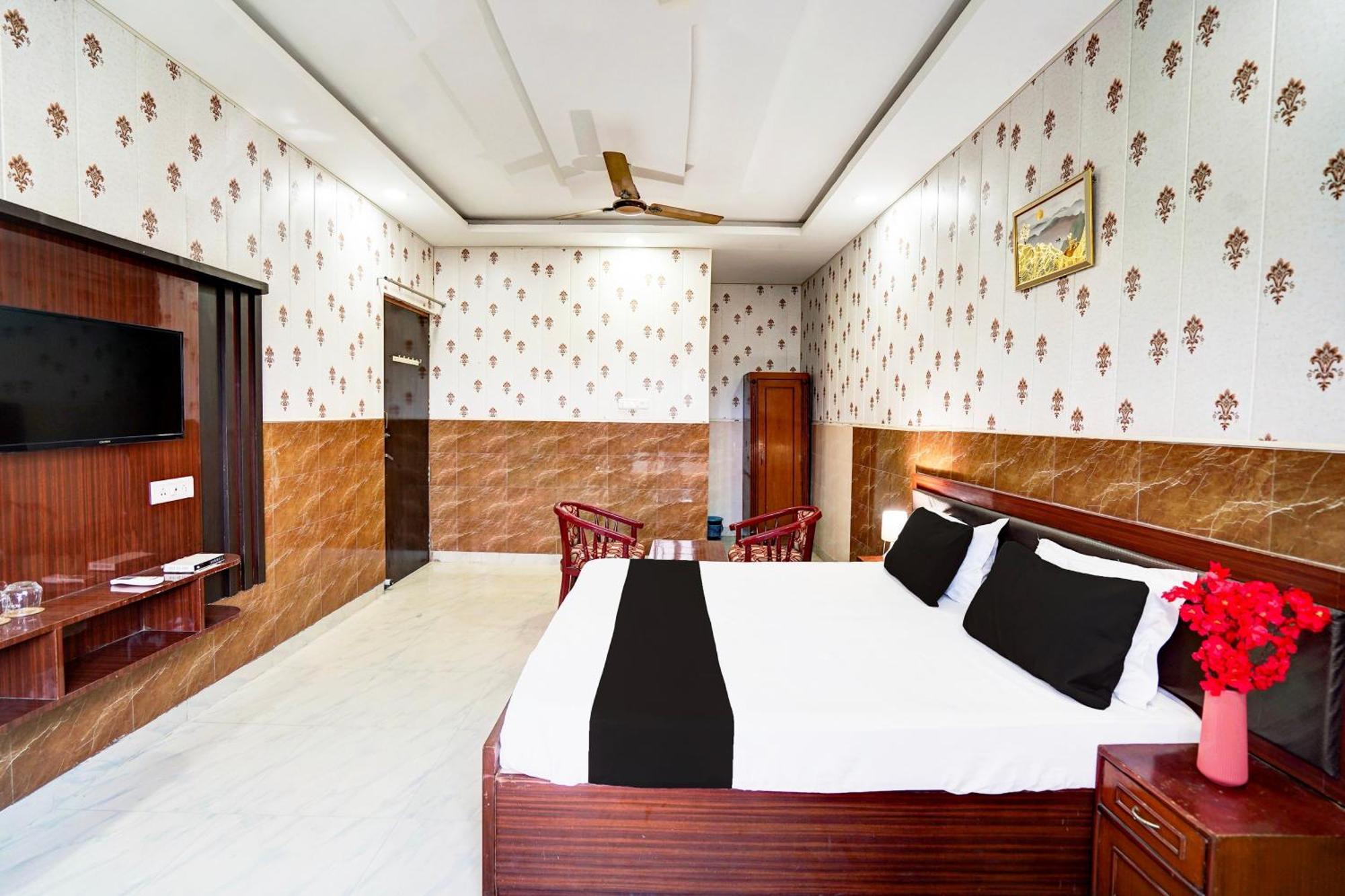 Hotel O Nova Resorts & Luxury Farm Raebareli Екстериор снимка